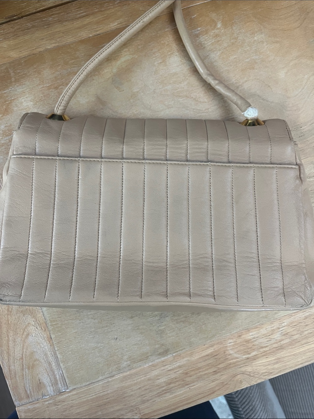 Vintage Authentic Chanel Beige Quilted Leather Shoulder Bag- Strap Needs Repair - Picture 9 of 12